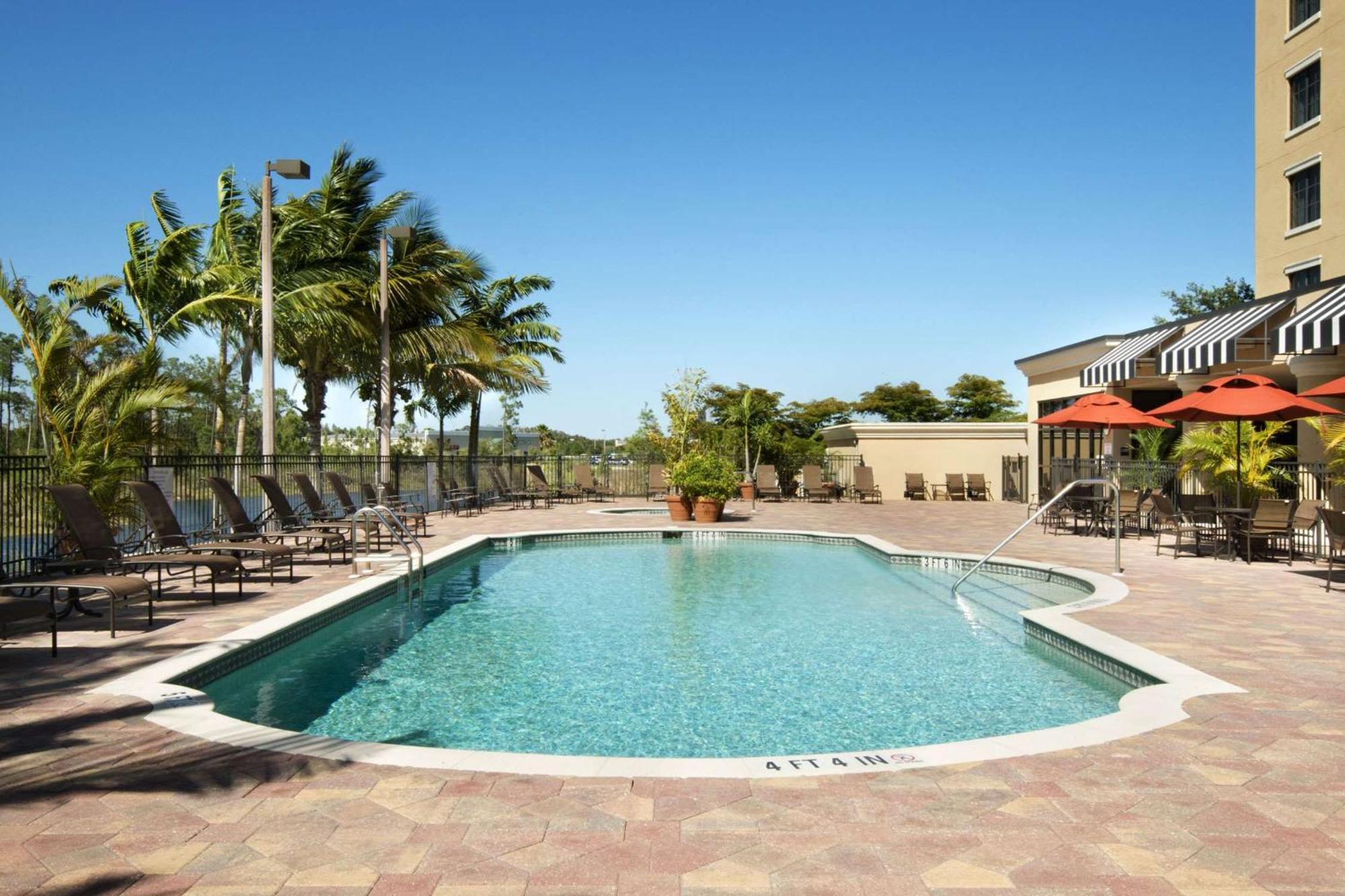 Embassy Myers - 3* Estero
