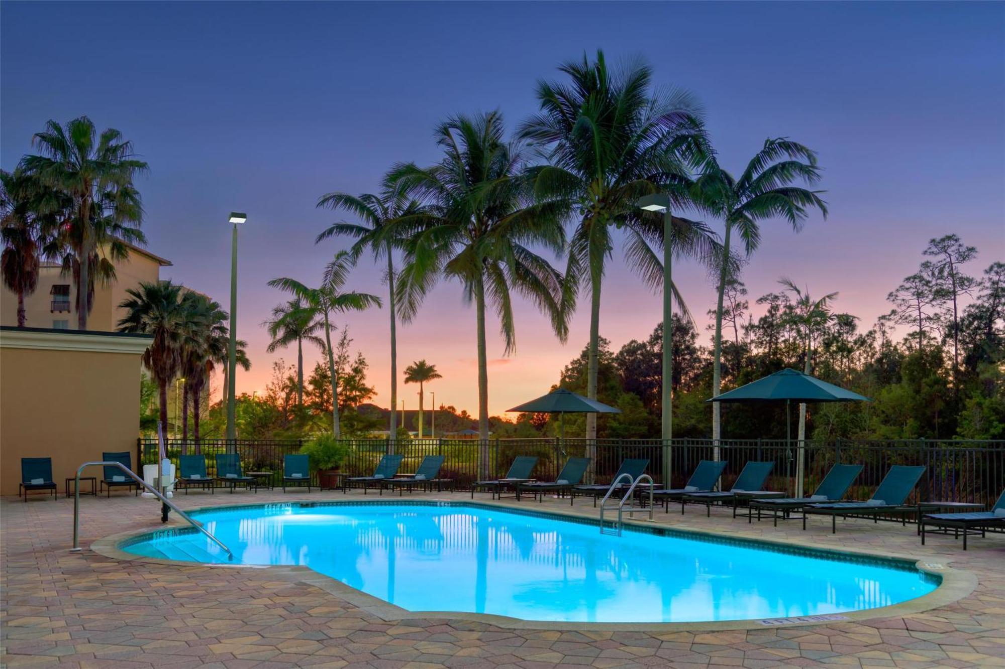 Hotel Embassy Myers - 3*