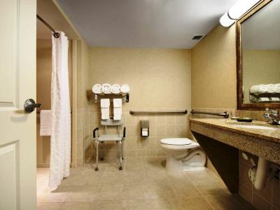 Embassy Myers - Hotel Estero